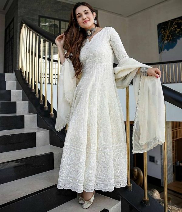 Amazon.com: Trend Matters Women's White Chinkankari Printed Kurta Set :  Clothing, Shoes & Jewelry