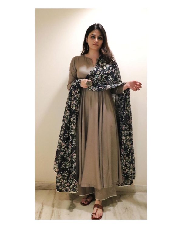 Looking For This Same Color Beautiful Designer Gown And Dupatta –  urban-trend.co.in