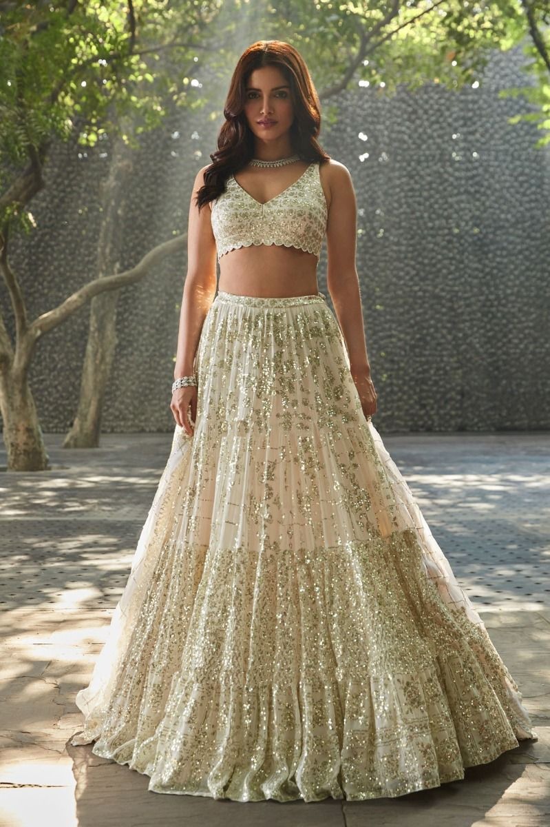 South Indian Style Half Saree JEQUARD LEHENGA CHOLI Un Stitched (Lehenga  Waist Size: 46 in, Lehenga
